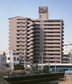鎌田マンション